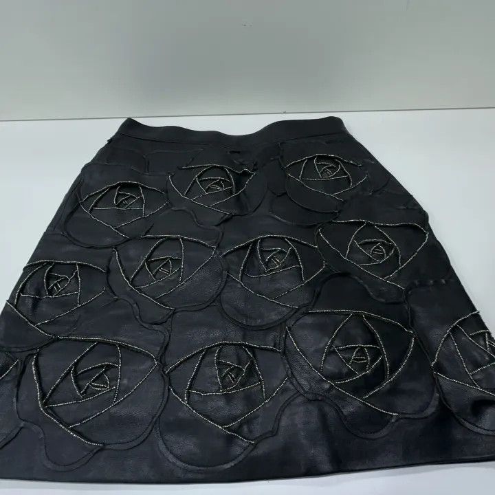 Saint Laurent Paris Saint Laurent Fashionable Versatile Mini Skirt Size US 36 / EU 52 - 8 Thumbnail
