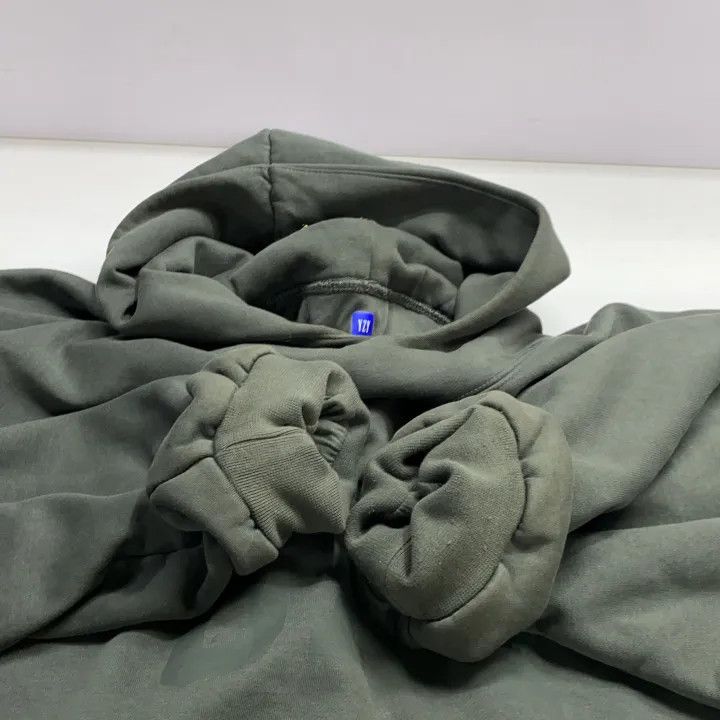Balenciaga YEEZY x Gap x Balenciaga Dove Hoodie Size US XXL / EU 58 / 5 - 14 Thumbnail