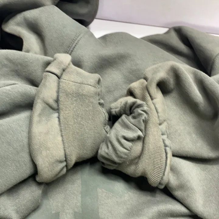 Balenciaga Yeezy x Gap x Balenciaga Dove Hoodie Size US M / EU 48-50 / 2 - 10 Thumbnail