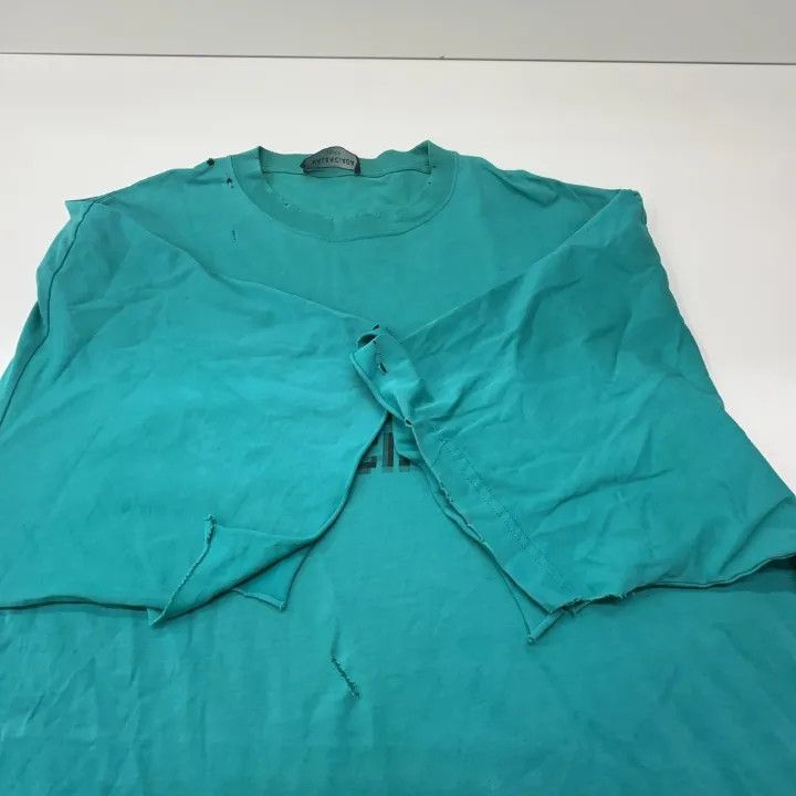 Balenciaga Balenciaga Distressed Logo Short Sleeve T-Shirt Size US XS / EU 42 / 0 - 12 Thumbnail