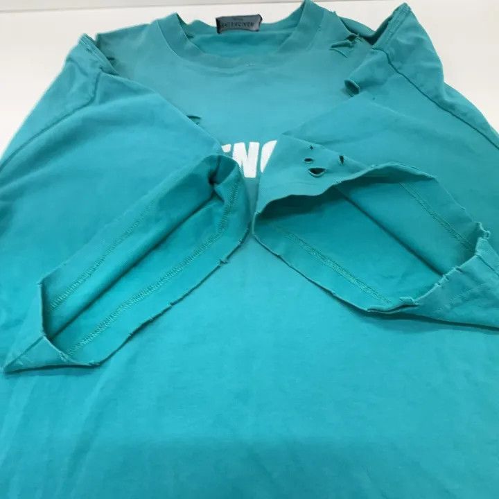 Balenciaga Balenciaga Distressed Logo T-Shirt in Aqua Green Size US XS / EU 42 / 0 - 9 Thumbnail