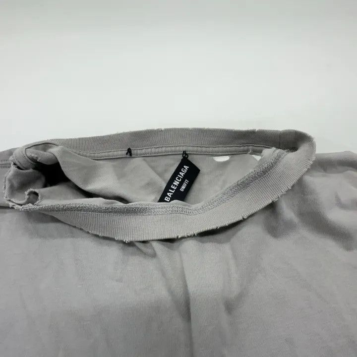 Balenciaga Balenciaga Distressed Graphic Short Sleeve T-Shirt Size US XXS / EU 40 - 7 Thumbnail