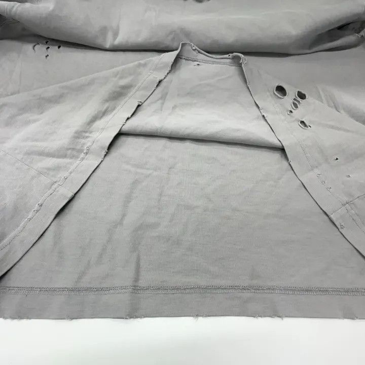 Balenciaga Balenciaga Distressed Graphic Short Sleeve T-Shirt Size US XXS / EU 40 - 10 Thumbnail
