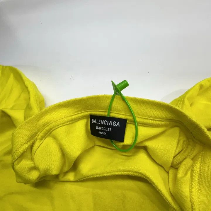 Balenciaga Balenciaga Yellow Logo Vintage T-Shirt Men's Size US S / EU 44-46 / 1 - 6 Thumbnail