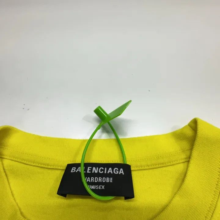 Balenciaga Balenciaga Yellow Logo Vintage T-Shirt Men's Size US S / EU 44-46 / 1 - 4 Thumbnail