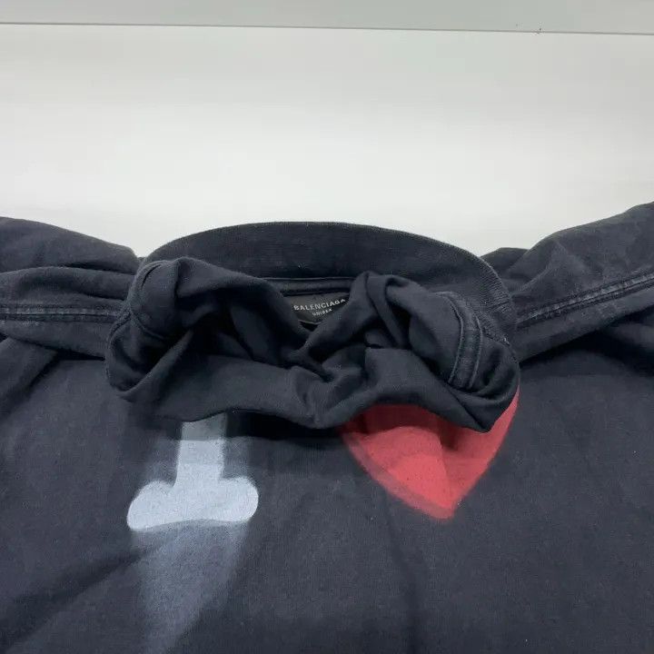 Balenciaga Balenciaga Black Short Sleeve T-shirt with Heart Print Size US M / EU 48-50 / 2 - 7 Thumbnail