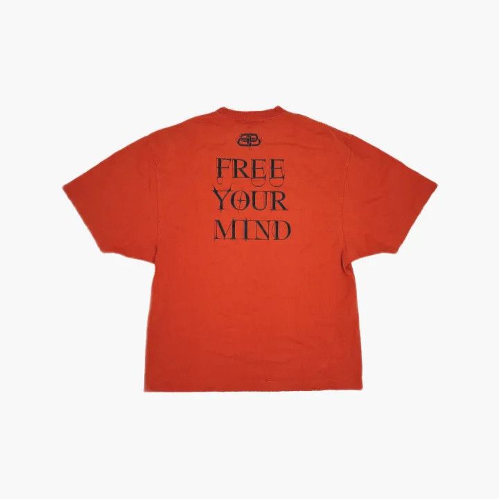 Balenciaga Balenciaga Gothic Short-sleeve T-shirt for Unisex Size US M / EU 48-50 / 2 - 3 Thumbnail