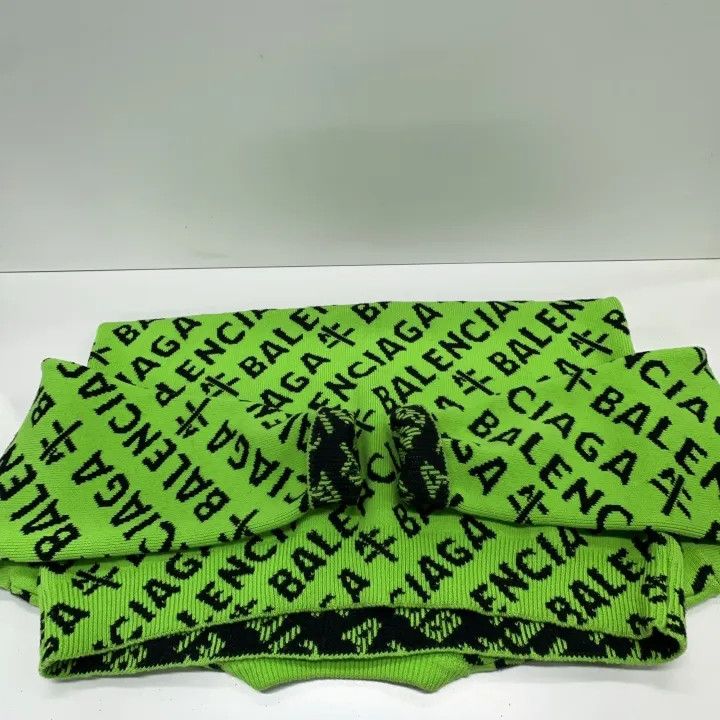 Balenciaga Balenciaga Year of the Ox Logo Sweater Size US M / EU 48-50 / 2 - 8 Thumbnail