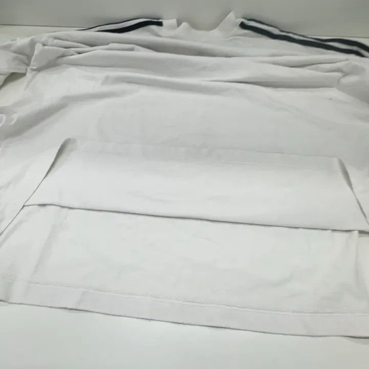 Balenciaga Balenciaga x Adidas Long Sleeve Relaxed T-Shirt Size US M / EU 48-50 / 2 - 8 Thumbnail