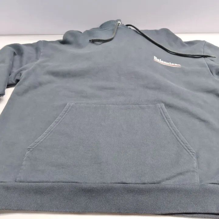 Balenciaga Balenciaga Logo Pullover Hoodie in Navy Blue Size US L / EU 52-54 / 3 - 14 Thumbnail