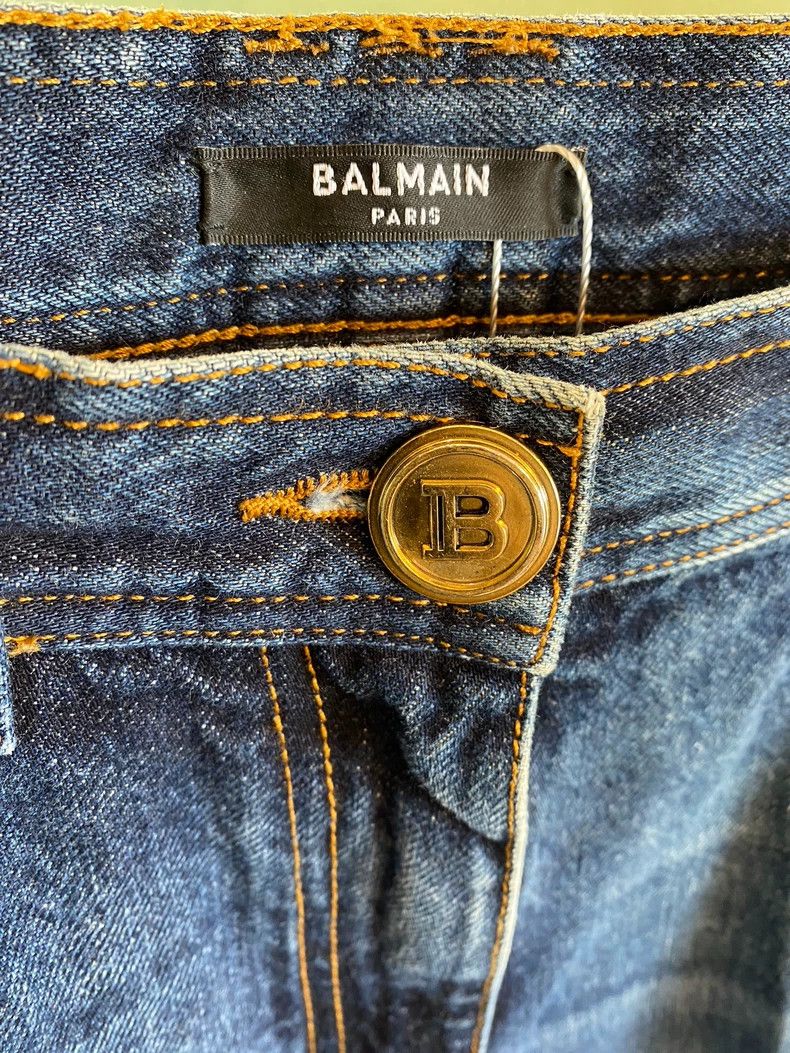Balmain Balmain Button Logo Denim 9-Length Pants-dmc Size US 26 / EU 42 - 3 Thumbnail