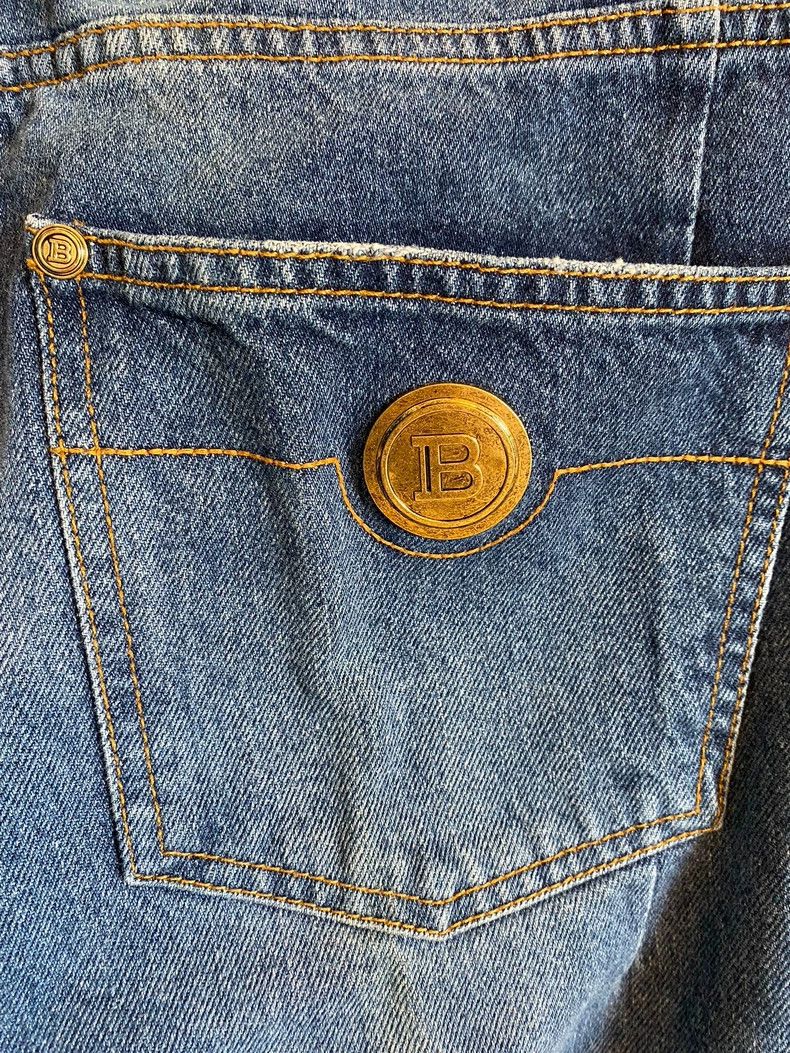 Balmain Balmain Button Logo Denim 9-Length Pants-dmc Size US 26 / EU 42 - 4 Thumbnail