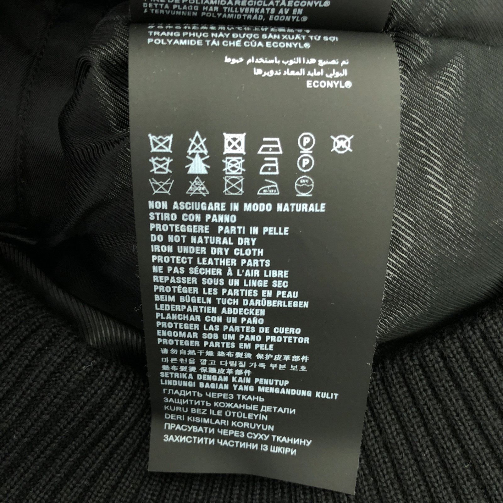 Prada Prada Prada SGA038 Polyamide Blouson Others Outerwear SGA038 Size ONE SIZE - 7 Thumbnail