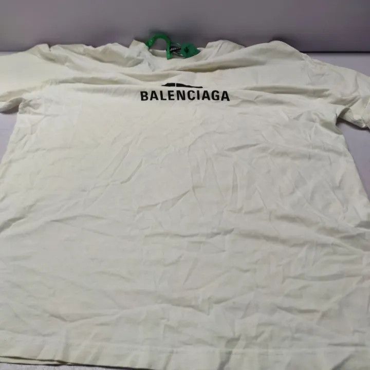 Balenciaga Balenciaga White T-Shirt with BB Logo Size US XS / EU 42 / 0 - 11 Thumbnail