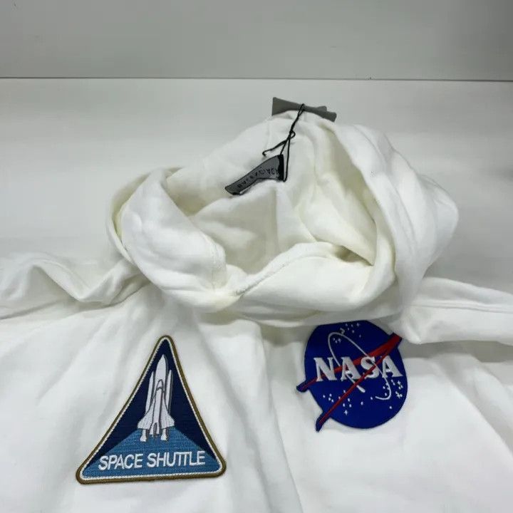 Balenciaga Balenciaga NASA Logo Hoodie for Men Size US XXS / EU 40 - 7 Thumbnail