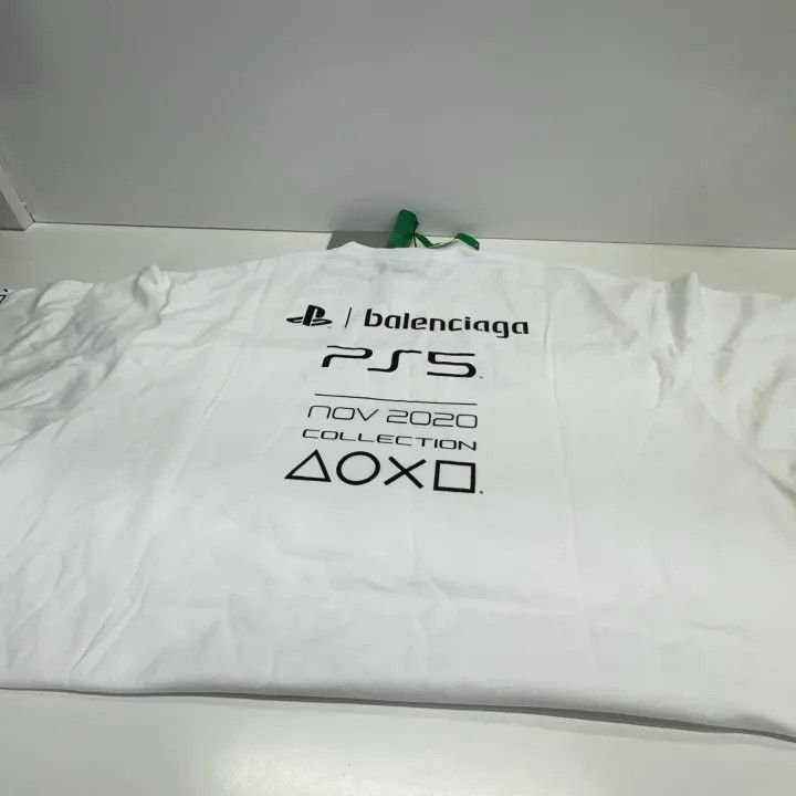 Balenciaga Balenciaga x PlayStation Graphic Short Sleeve T-Shirt Size US M / EU 48-50 / 2 - 13 Thumbnail
