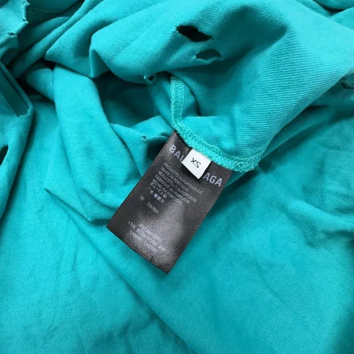 Balenciaga Balenciaga Distressed Graphic T-Shirt in Turquoise Size US XS / EU 42 / 0 - 5 Thumbnail