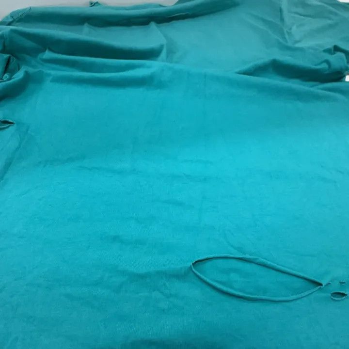 Balenciaga Balenciaga Distressed Graphic T-Shirt in Turquoise Size US XS / EU 42 / 0 - 12 Thumbnail
