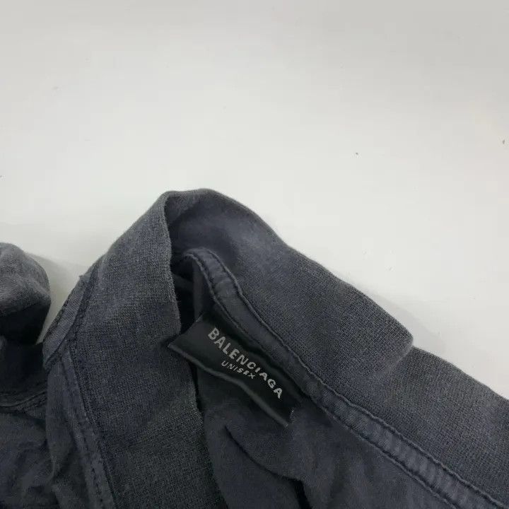 Balenciaga Balenciaga Distressed Logo Graphic Short Sleeve T-Shirt Size US S / EU 44-46 / 1 - 6 Thumbnail