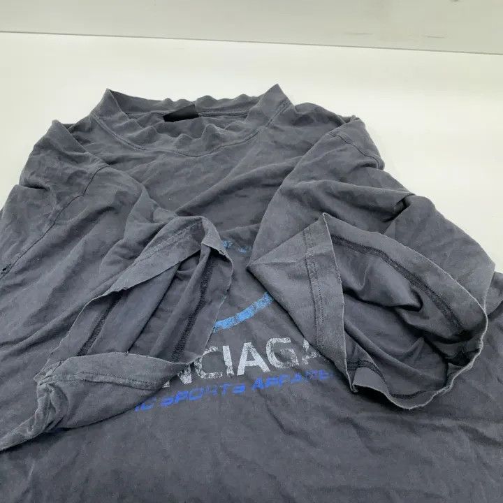 Balenciaga Balenciaga Distressed Logo Graphic Short Sleeve T-Shirt Size US S / EU 44-46 / 1 - 10 Thumbnail