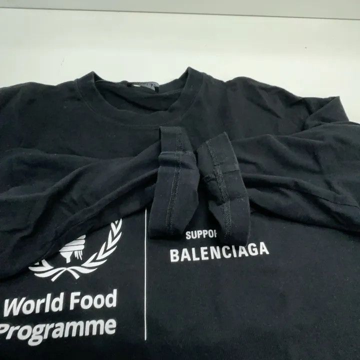 Balenciaga Balenciaga World Food Programme Long Sleeve Sweatshirt Size US L / EU 52-54 / 3 - 10 Thumbnail