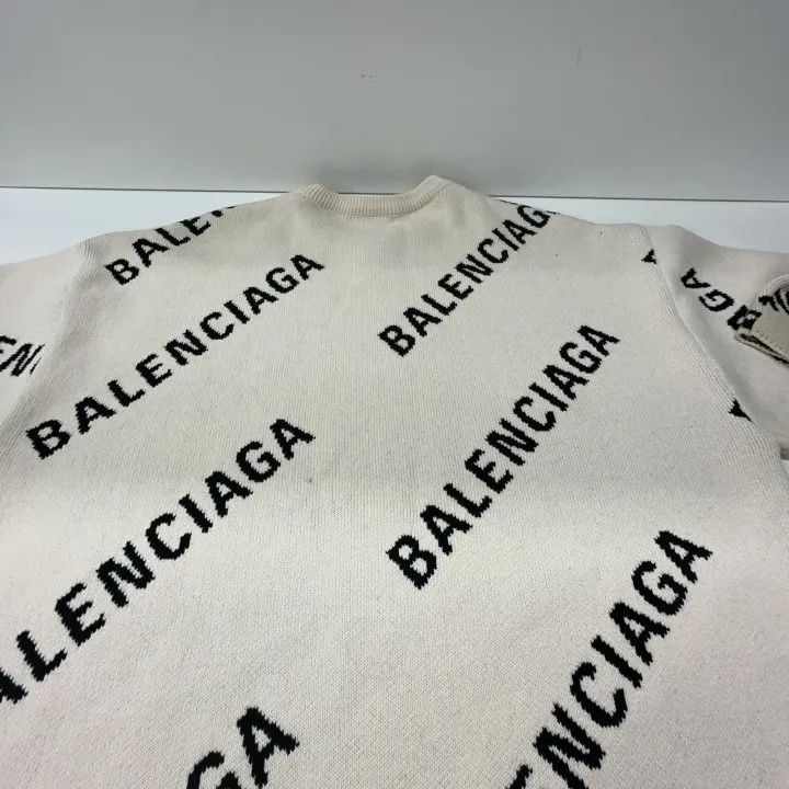 Balenciaga Balenciaga Allover Logo Cotton Knit Sweater Size US S / EU 44-46 / 1 - 15 Thumbnail