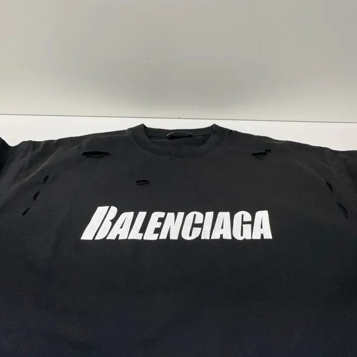 Balenciaga Balenciaga Distressed Logo Crew Neck T-Shirt Size US S / EU 44-46 / 1 - 7 Thumbnail