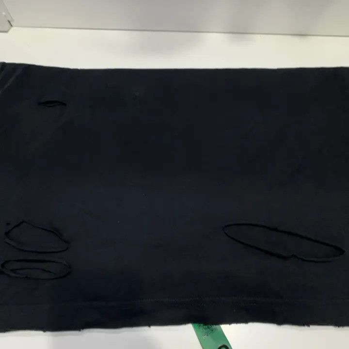 Balenciaga Balenciaga Distressed Print Short Sleeve T-Shirt Size US S / EU 44-46 / 1 - 10 Thumbnail