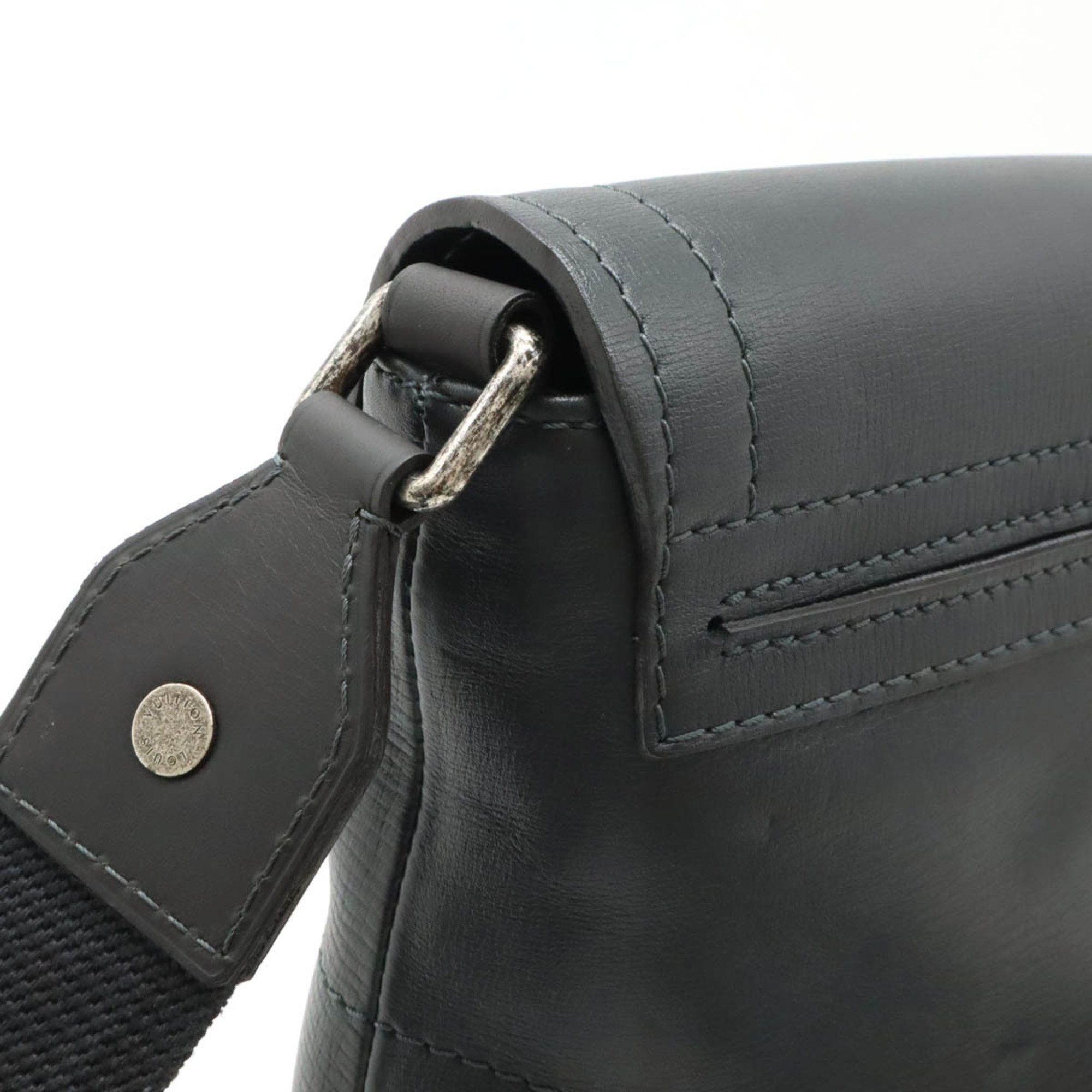 Louis Vuitton Louis Vuitton Utah shoulder Size ONE SIZE - 5 Thumbnail