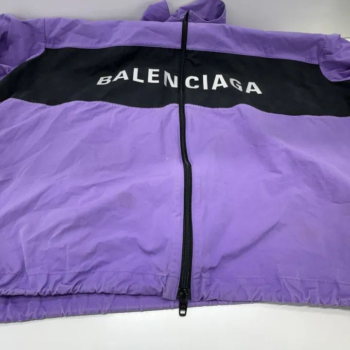 Balenciaga Balenciaga Ladies Logo Print Oversized Jacket Size US S / EU 44-46 / 1 - 8 Thumbnail