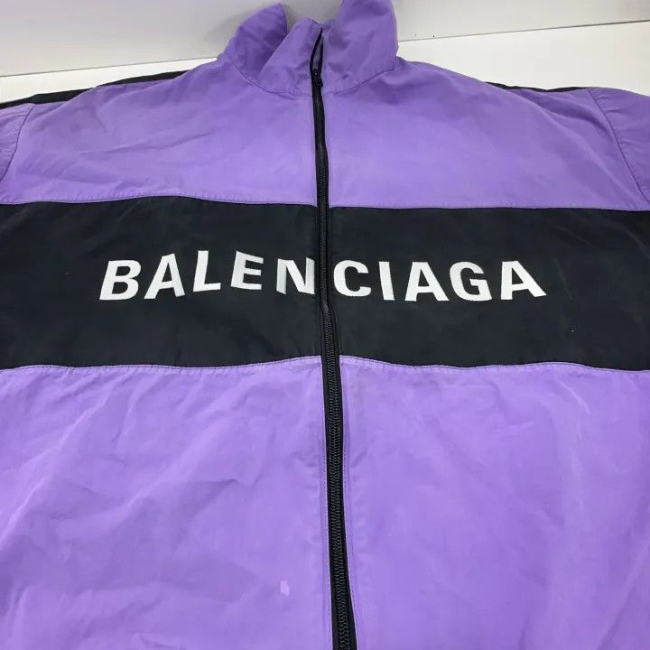 Balenciaga Balenciaga Ladies Logo Print Oversized Jacket Size US S / EU 44-46 / 1 - 7 Thumbnail