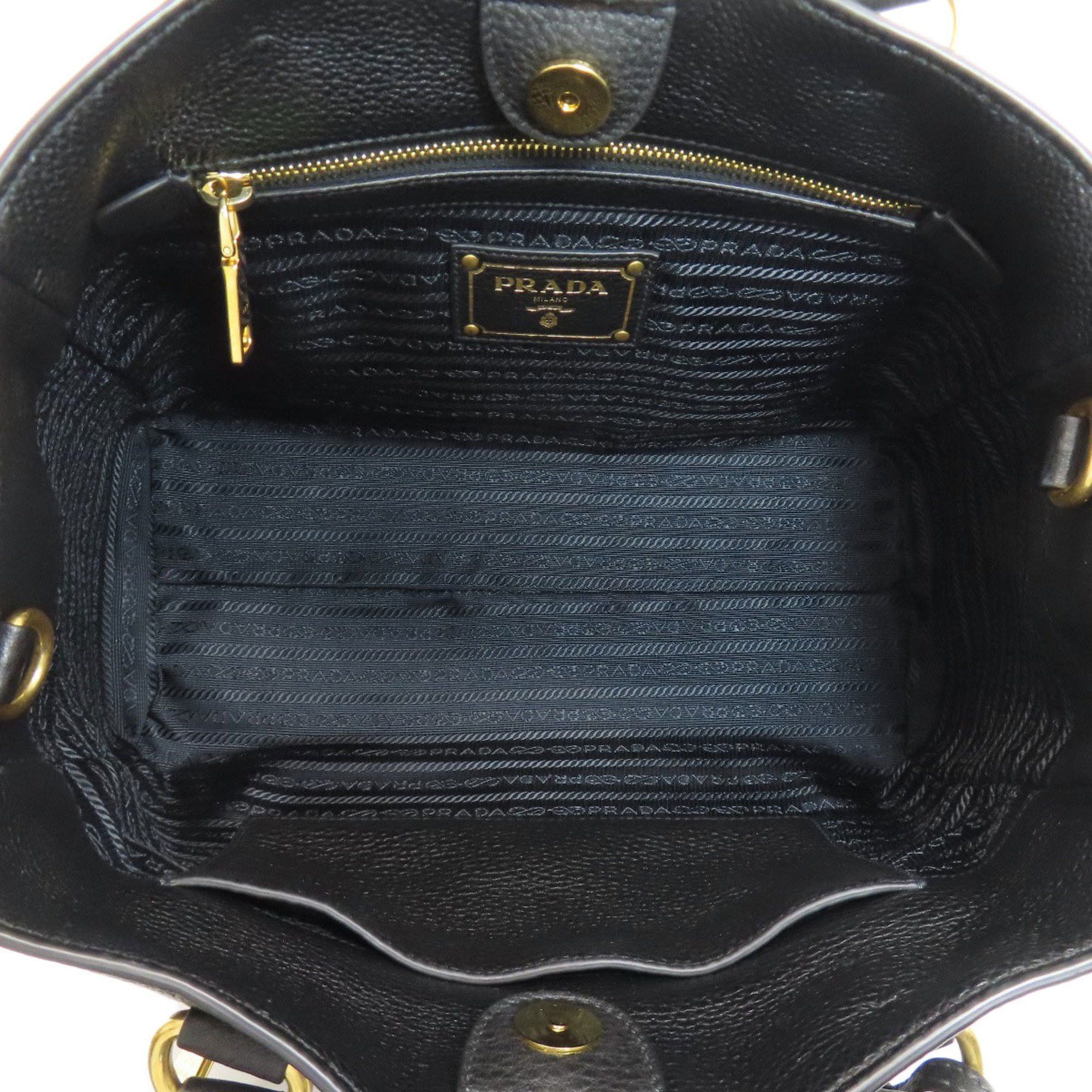Prada Prada Vitello handbag Size ONE SIZE - 6 Thumbnail