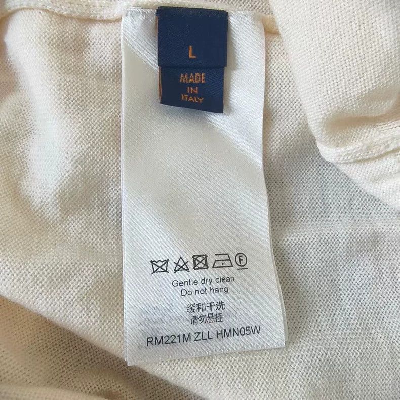 Louis Vuitton louis vuitton x nigo white high-neck sweater Size US L / EU 52-54 / 3 - 4 Thumbnail