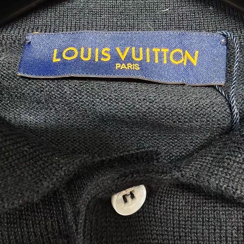 Louis Vuitton black louis vuitton dove print knit pullover Size US XS / EU 42 / 0 - 3 Thumbnail