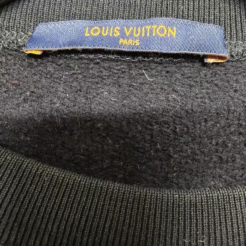 Louis Vuitton louis vuitton embroidered mountain print sweatshirt Size US M / EU 48-50 / 2 - 3 Thumbnail