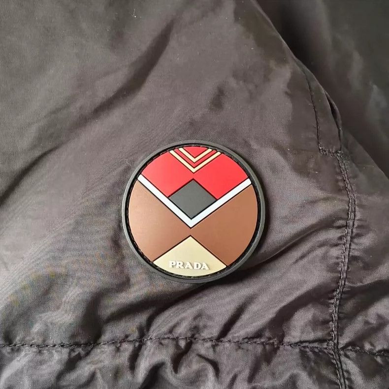 Prada prada reversible nylon logo jacket Size US L / EU 52-54 / 3 - 7 Thumbnail