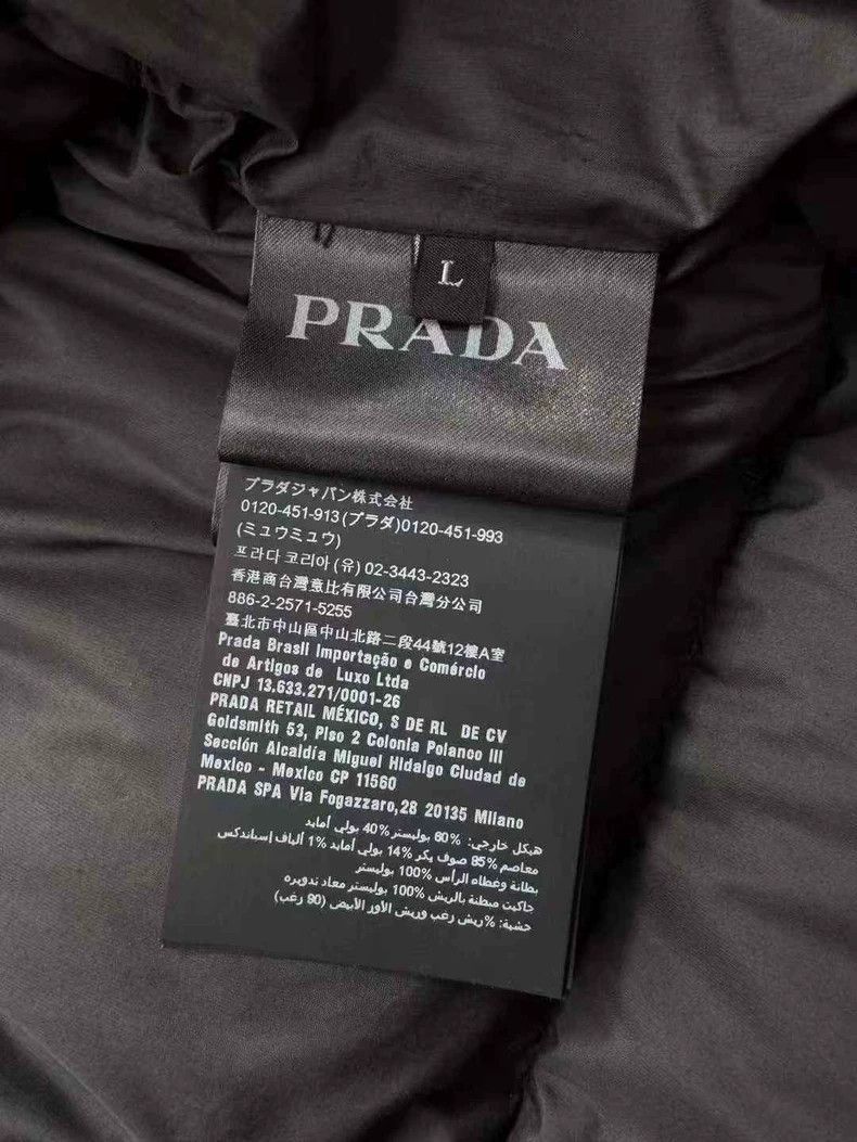 Prada prada black velvet puffer jacket Size US L / EU 52-54 / 3 - 5 Thumbnail