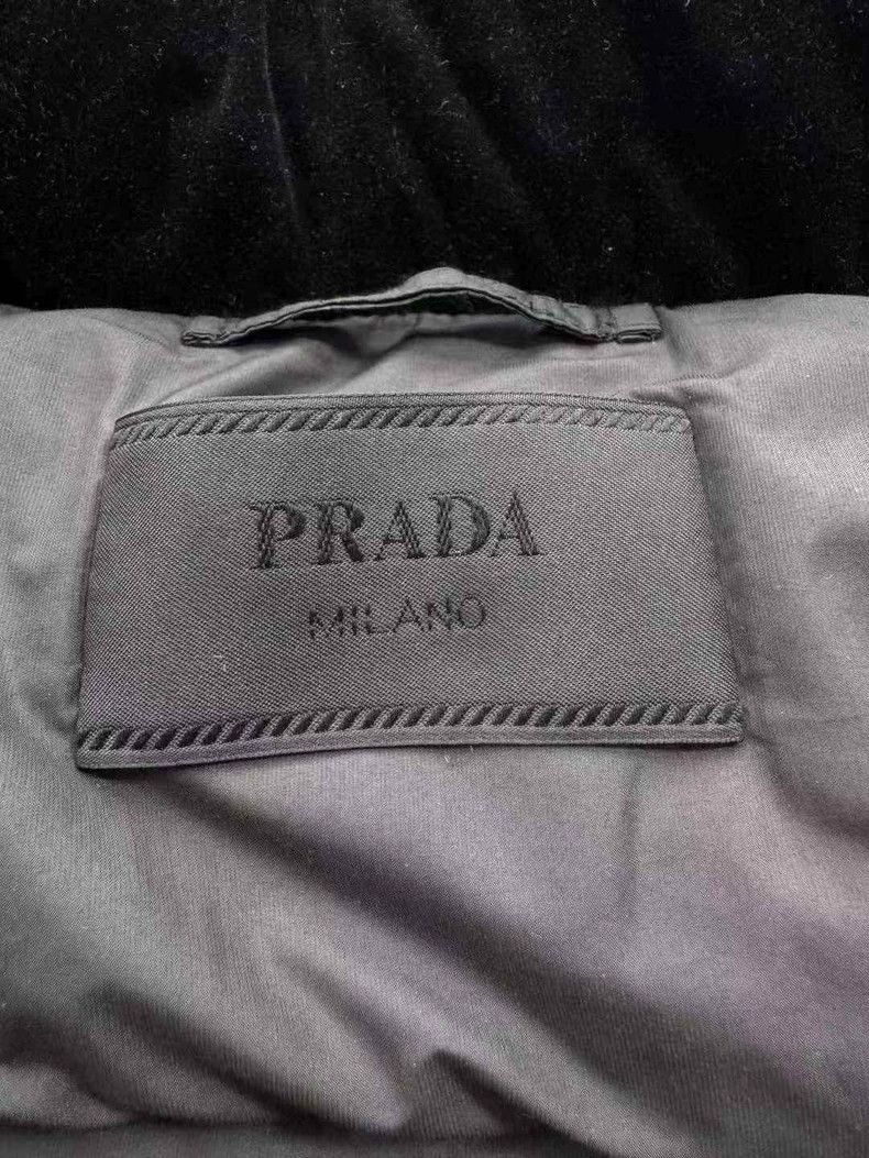 Prada prada black velvet puffer jacket Size US L / EU 52-54 / 3 - 4 Thumbnail