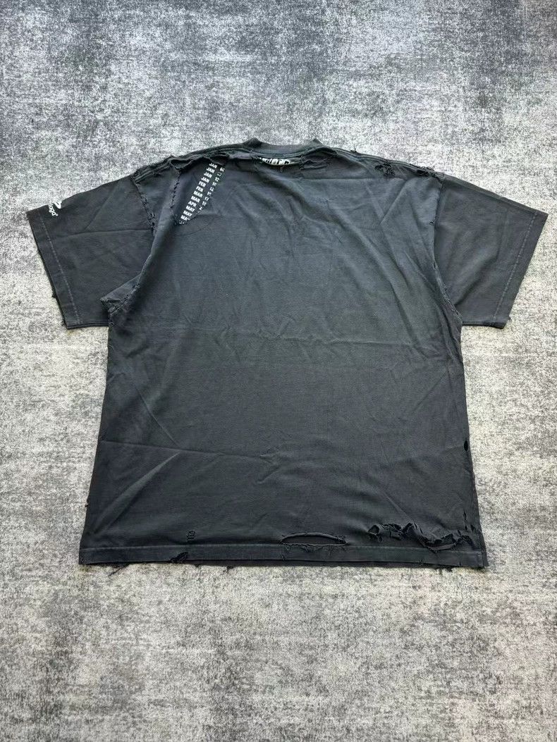 Balenciaga balenciaga black distressed short sleeve t-shirt Size US M / EU 48-50 / 2 - 2 Thumbnail