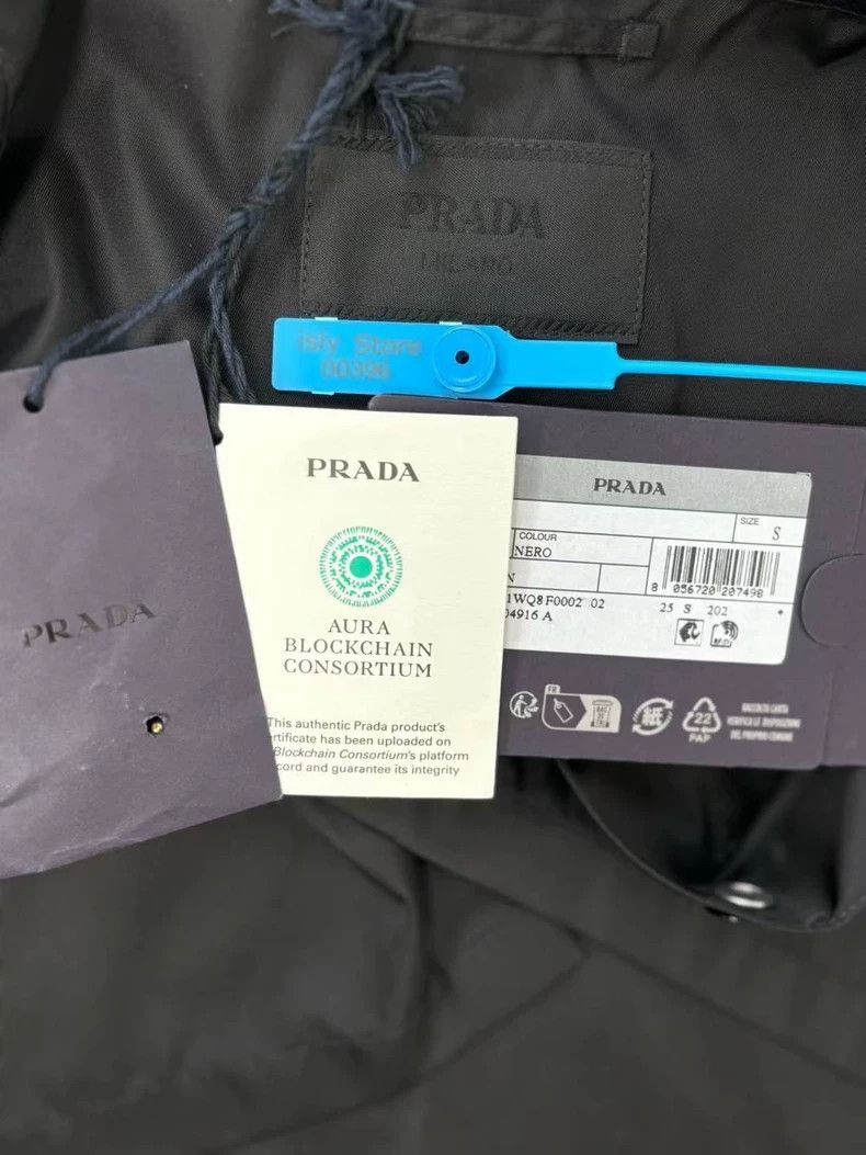 Prada prada re-nylon logo long sleeve jacket Size US S / EU 44-46 / 1 - 4 Thumbnail