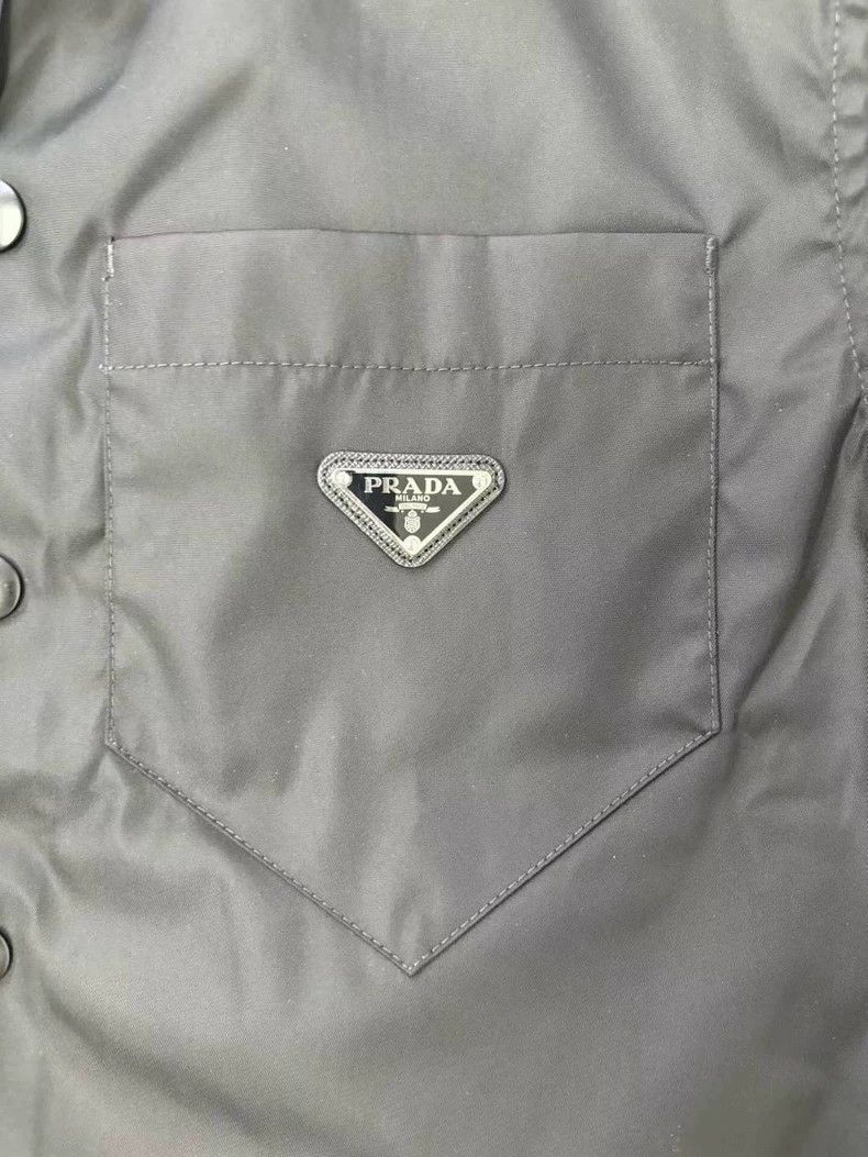 Prada prada re-nylon logo long sleeve jacket Size US S / EU 44-46 / 1 - 3 Thumbnail