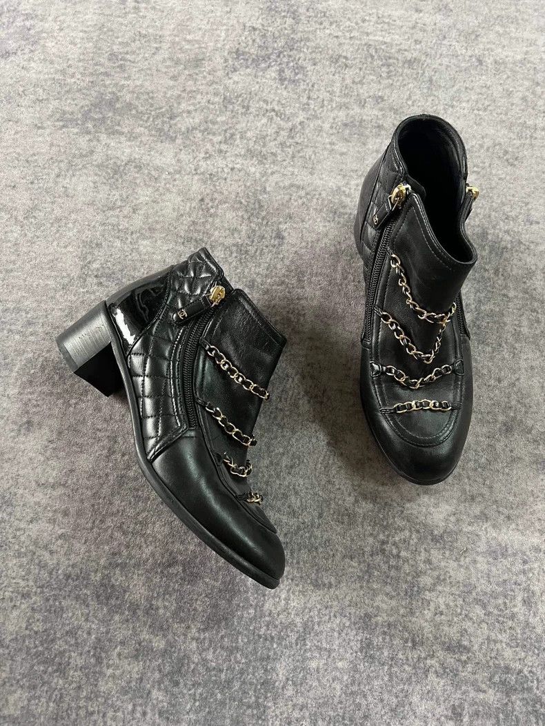 Chanel Chanel Black Gold Chain Ankle Boots Size US 7.5 / EU 40-41 - 2 Thumbnail