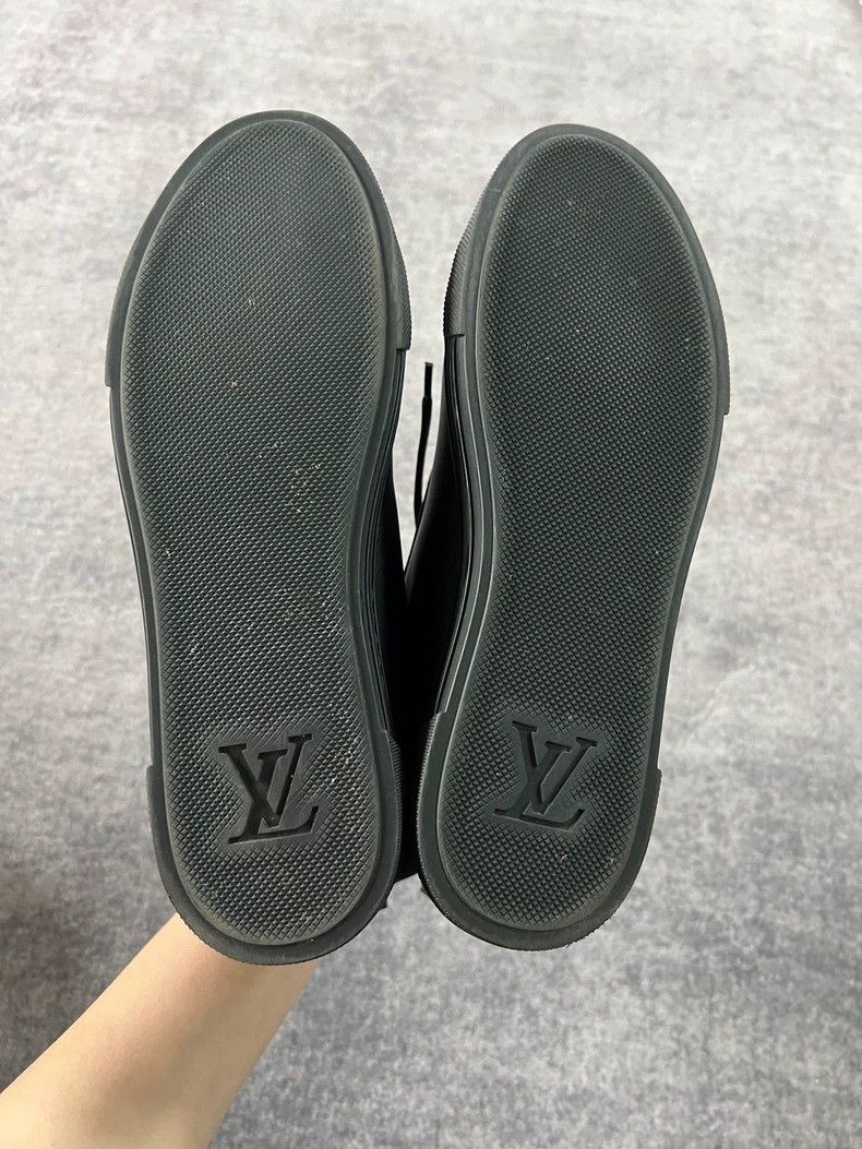 Louis Vuitton Louis Vuitton High-Top Studded Sneakers Size 37 Size US 6.5 / EU 39-40 - 8 Thumbnail