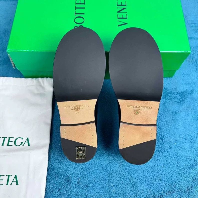 Bottega Veneta black leather casual buckle single shoes Size US 5 / EU 37 - 5 Thumbnail