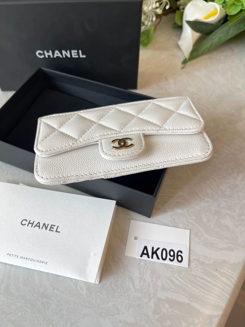 Chanel chanel white caviar leather card wallet Size ONE SIZE - 4 Thumbnail