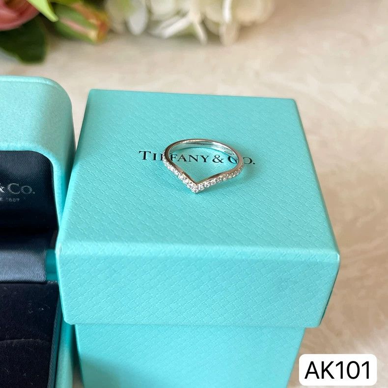 Tiffany & Co. platinum soleste diamond ring by tiffany Size ONE SIZE - 7 Thumbnail