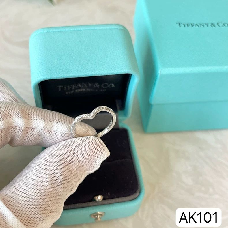 Tiffany & Co. platinum soleste diamond ring by tiffany Size ONE SIZE - 5 Thumbnail