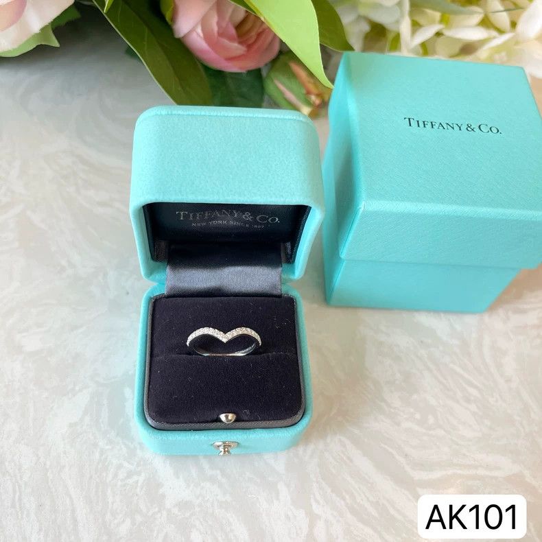 Tiffany & Co. platinum soleste diamond ring by tiffany Size ONE SIZE - 4 Thumbnail