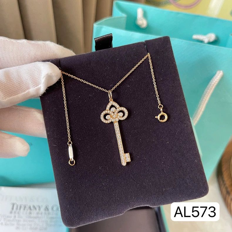 Tiffany & Co. tiffany fleur de lis key pendant necklace Size ONE SIZE - 6 Thumbnail