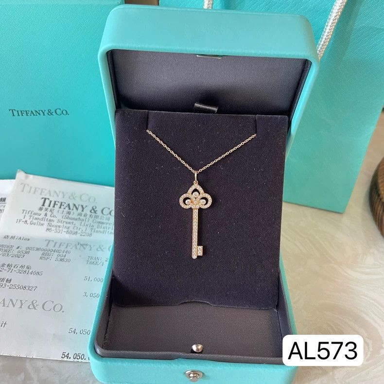 Tiffany & Co. tiffany fleur de lis key pendant necklace Size ONE SIZE - 3 Thumbnail